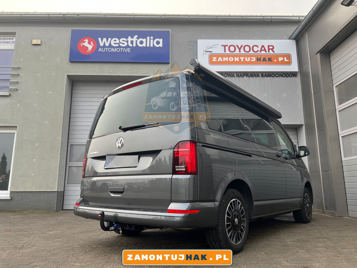 zdjecie volkswagen transporter po montazu haka holowniczego